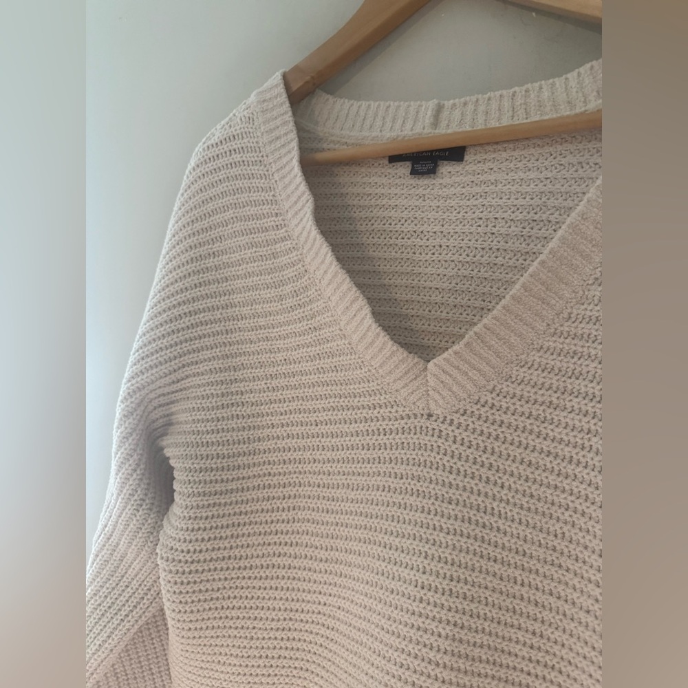 Cream chenille American Eagle V-Neck‎ Sweater pullover aerie offline - Picture 3 of 4